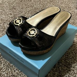 Antonio Melani Black and Gold Wedges size 9